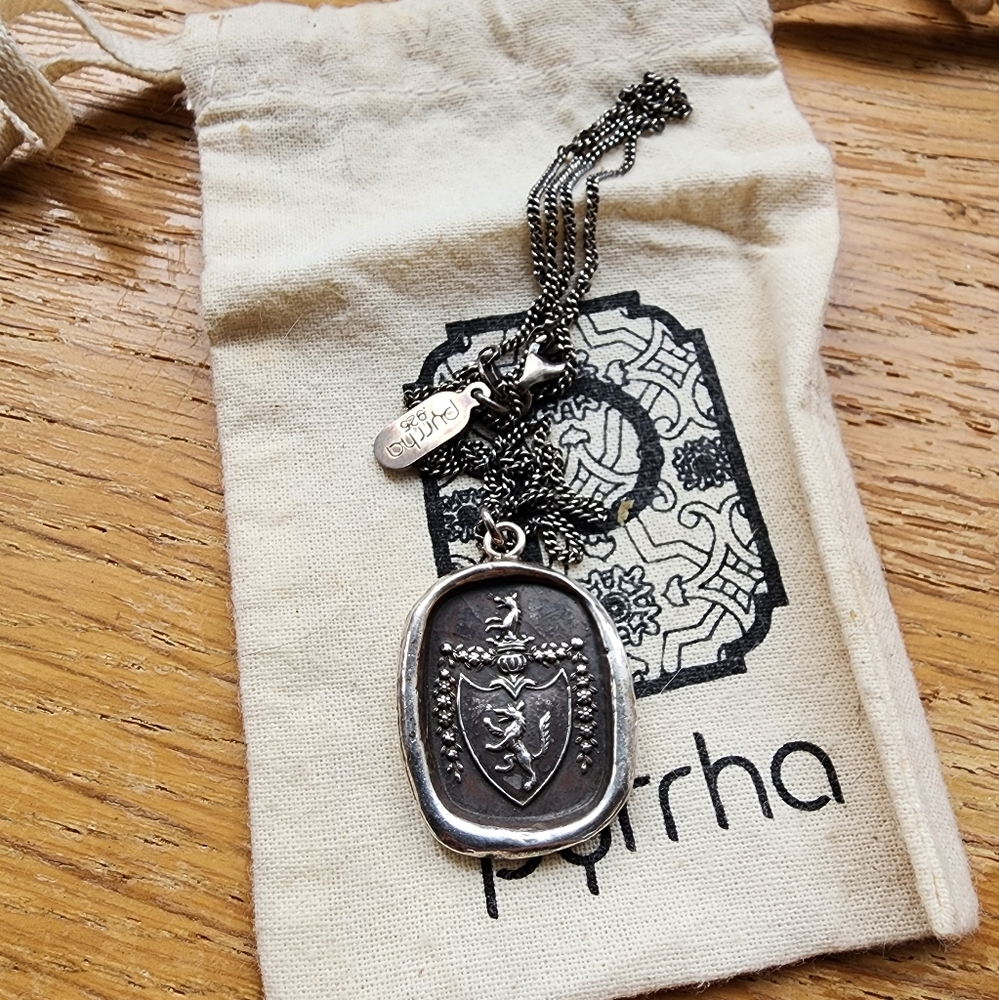 Silver Pyrrha necklace